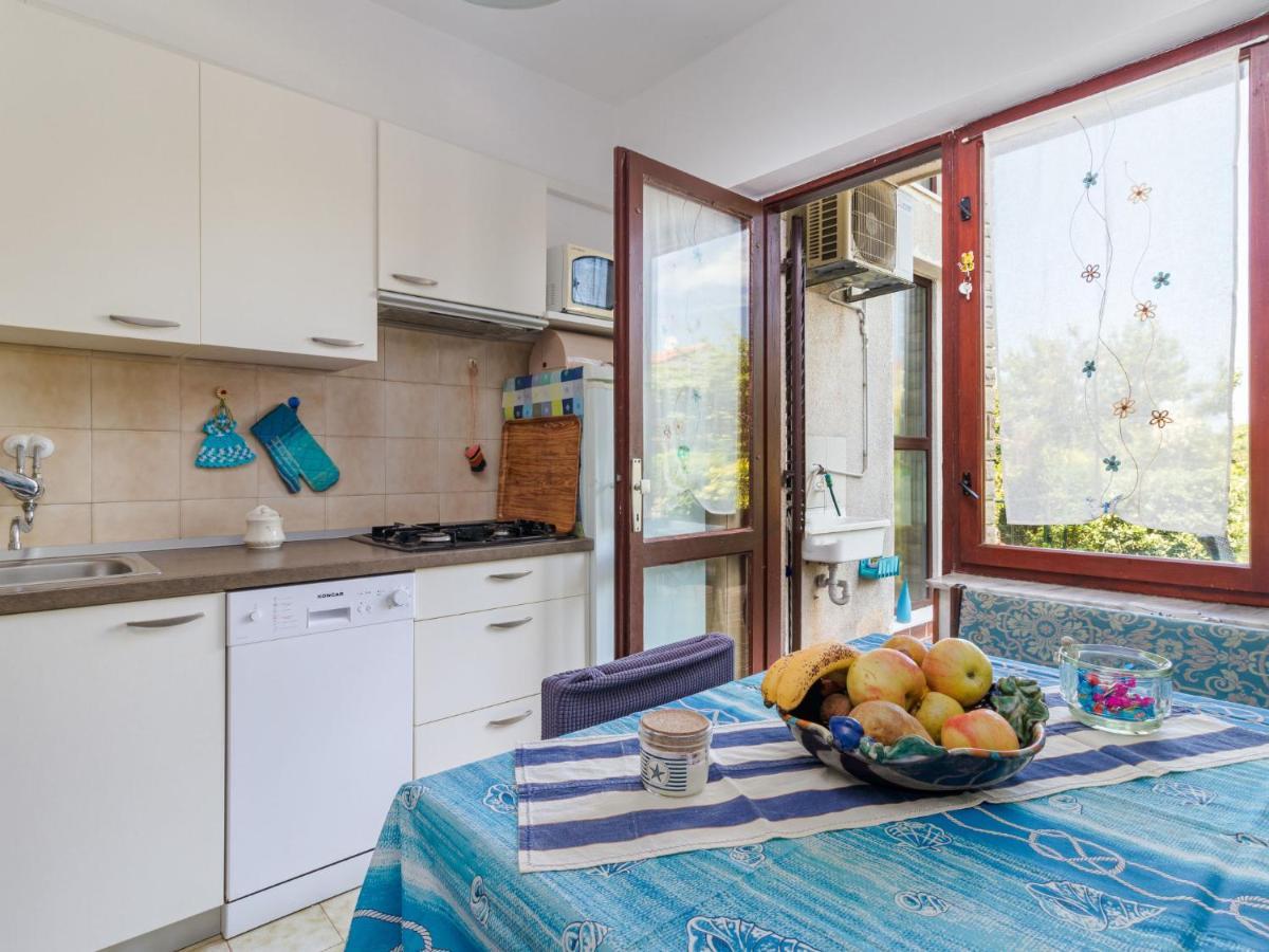 Apartment Bellevue - Pul332 By Interhome Pjescana Uvala Eksteriør bilde