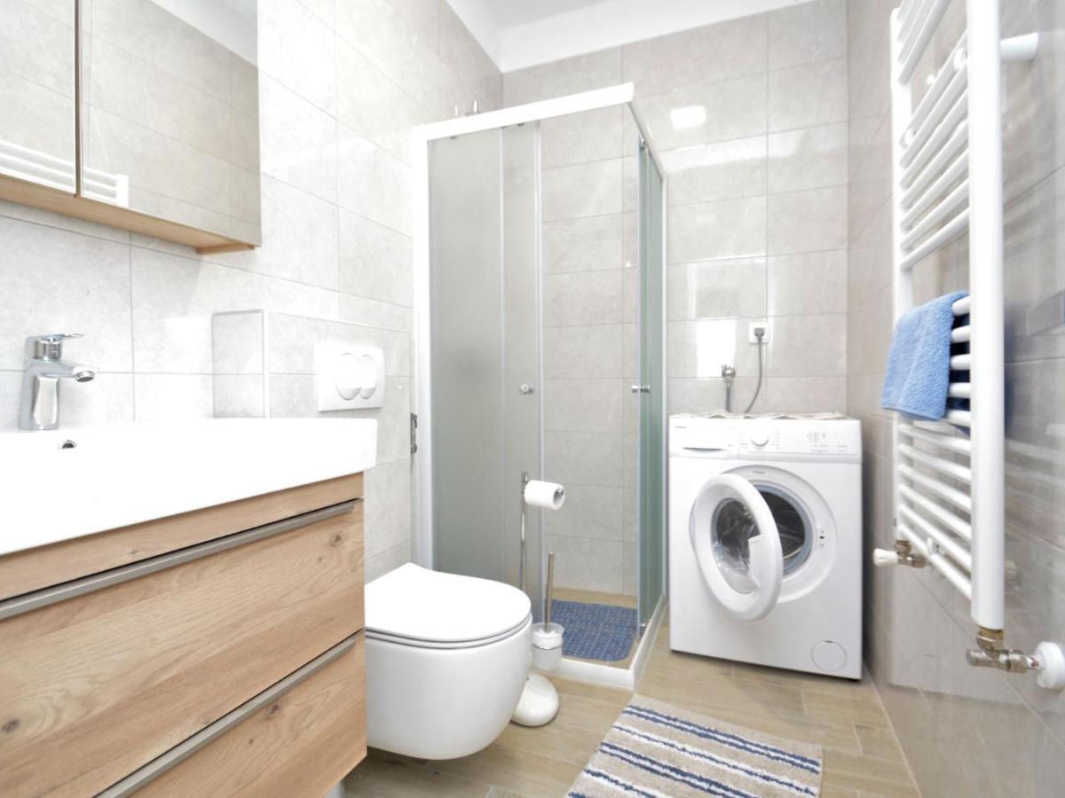 Apartment Bellevue - Pul332 By Interhome Pjescana Uvala Eksteriør bilde